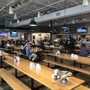 sushi and sashimi, interior