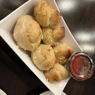 Garlic knots!!