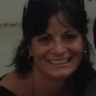 Dee S.