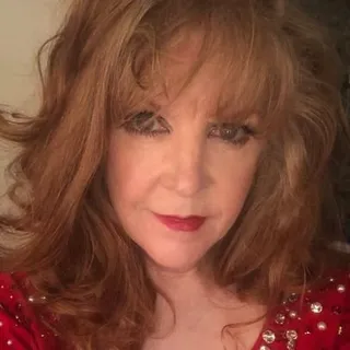 Vicki G.