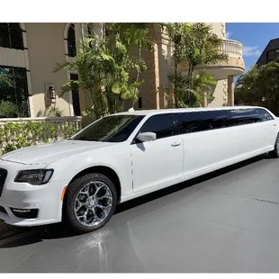 New Chrysler limo 10 pax