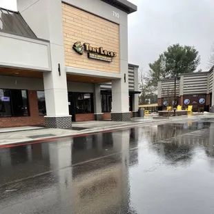 The SE corner of the ample parking lot of the Lisbon Shopping Center, MD-94 at Old Frederick, just off I-70, 10min east of Mt.Airy