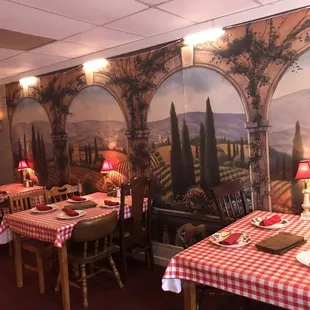 Cute little dining room