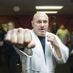 Instructor Tony Nunez