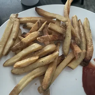 Traditional Fries (this is the full order after being air fried. They arrived cold and mushy, quite bad).