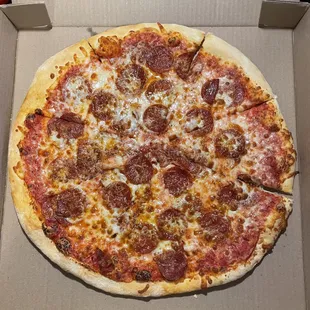 Pepperoni Lovers, 16" - so good!
