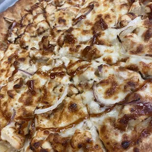 New BBQ chicken pizza I got to try was so delicious! Finally premium chicken!