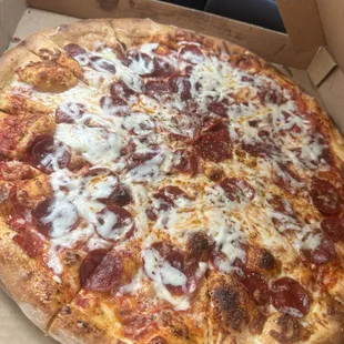 XL pepperoni pizza