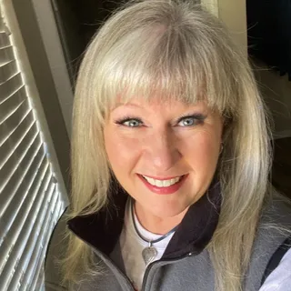 Lisa L.