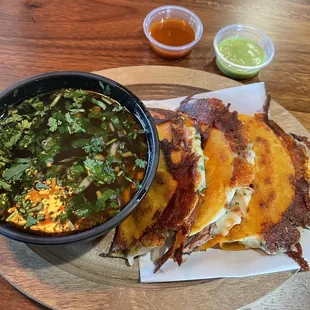 Quesabirrias  @eats.with.ams