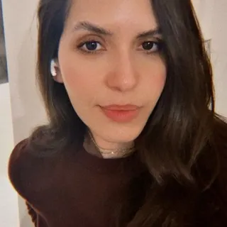 Daniela R.