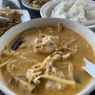 Yellow Chicken Curry