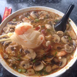 Tom Yum Kung Noodle