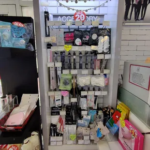 Sponges, brushes, etc