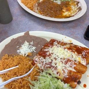 Huevos rancheros, Enchiladas