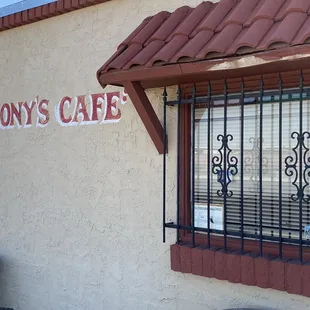 Front of Tony&apos;s