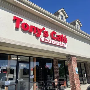 Excelente servicio,buena comida es la primera vez que venimos y regresaremos