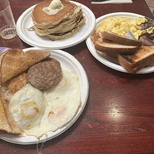 Breakfast was good! This place gives you a great portion.