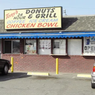 the outside of the restaurant