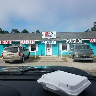 Don't let the outside fool you,  there are some good eats in there !