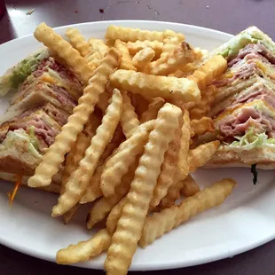 Club with fries
