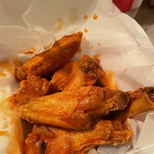 6 Buffalo wings