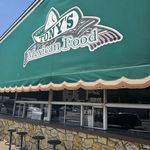 outside, tacos