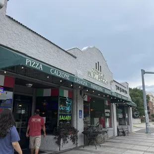Tony&apos;s NY Pizza