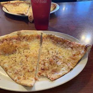 2 slices Pizza, Ice Tea for $7.99
