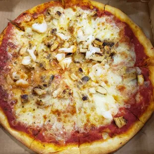 Notice how the toppings were just thrown in the middle and nothing outside of that!