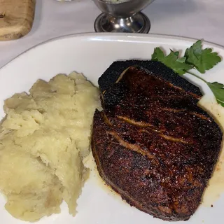 Quinn's Bone in Filet