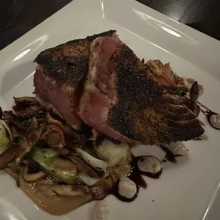 Blackened Yellow Fin Tuna