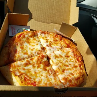 Personal cheese pizza... Amazing