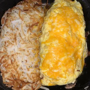 My gorgeous omelette and hash browns. Shout out to the chef. You rock!
