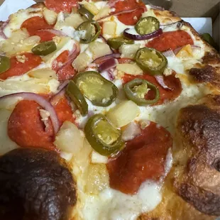 Pepperoni jalapeño onion pineapple with white sauce