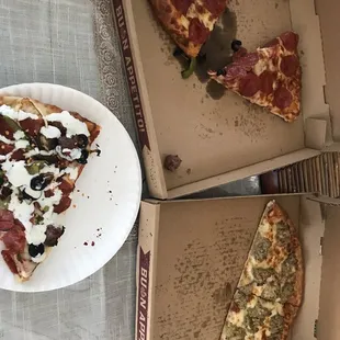 Single slice: 2 Pepperoni and 1 Combo Medium pizza: Chile Verde
