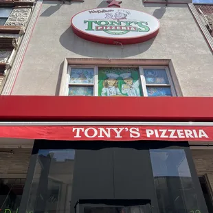 Entrance to pizzeria