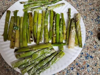 Brewsters Bar & Grill