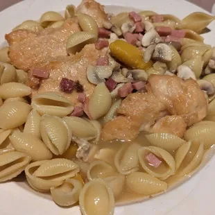 This is their version of chicken marsala. The veal was even worse.