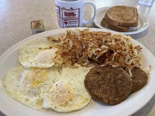 Tracks Bar and Family Dining