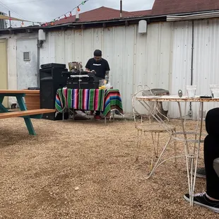 DJ Sunday brunch time