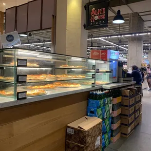 sushi and sashimi, interior