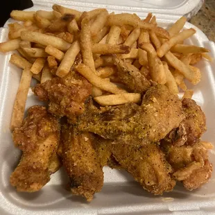 10pc. Lemon Pepper Chicken Wings with Fries