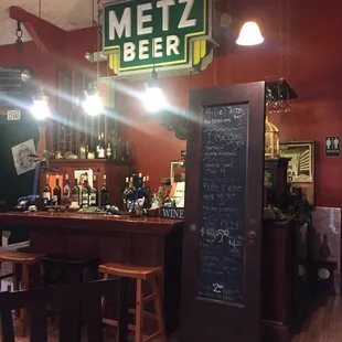 Tasting bar &amp; menu