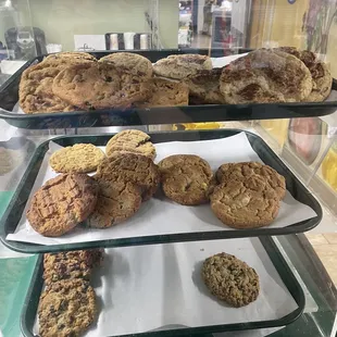 The cookies looked so delicious! Hope I can get one next time!