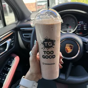 Vegan chocolate peanut butter banana shake. Wow delicious !!