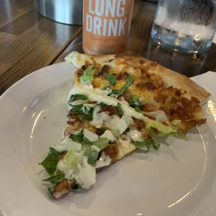 BLT pizza
