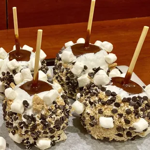 Caramel Apples with White Chocolate and Rocky Road