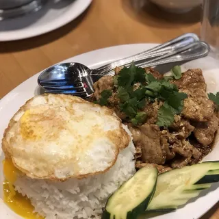 O5-Khao Moo Kratiem