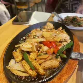 Khao Gai Kratiem